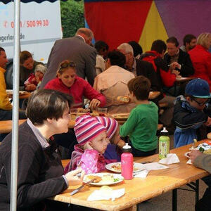 Sommerbeginn mit Harfenmusik, Kindermesse und Kinderfest