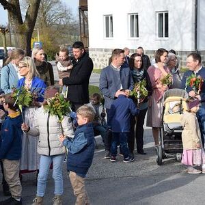 Palmweihe vor dem Pfarrheim