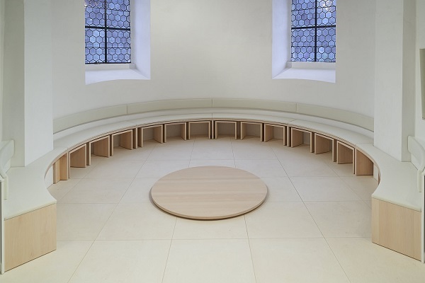Neu gestaltete Seitenkapelle