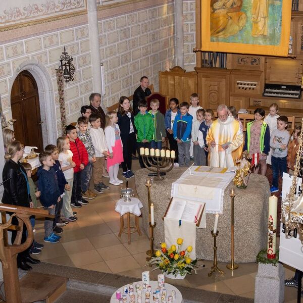 Vorstellung EK-Kinder / © Pfarrgemeinde Schönering