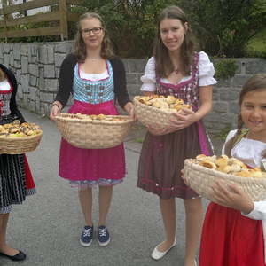 Foto: © Pfarre Oberkappel;  Erntedank- und Pfarrfest 2015