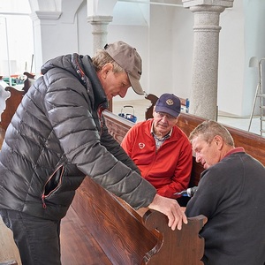 Großeinsatz in der Kirche und rundherum